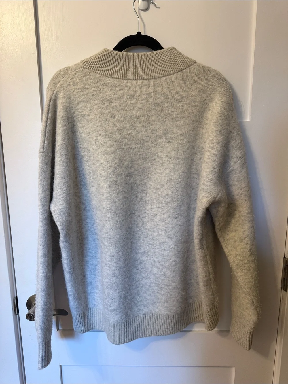 Lululemon Athletica Alpaca Wool-Blend V-Neck Sweater in Heathered Light Grey Med